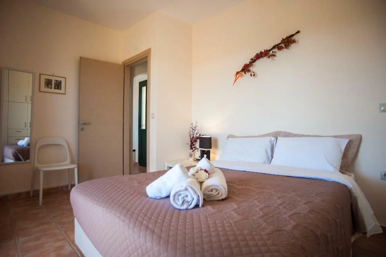 Ampelos Land Svoronata Apartment